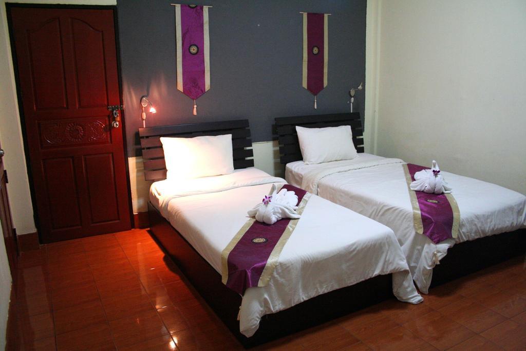 2Gether Guesthouse Karon Zimmer foto